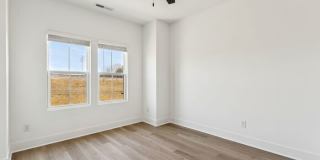 5015 Grayton Alley Gallery 25