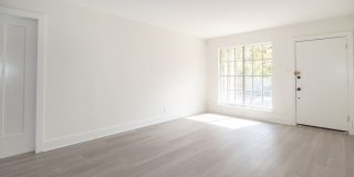 Minutes from Downtown and Blocks from St Edwards - Charming single-story Home Gallery 8