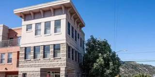 Fully furnished townhome Gallery 1