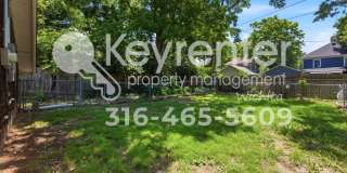 Cute 1 bedroom guesthouse in a great neighborhood, close to Wesley Hospital and local restaurants! Gallery 4