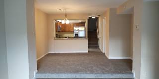 Spacious 3 Bedroom Condo- RENT TODAY & SAVE! Gallery 4