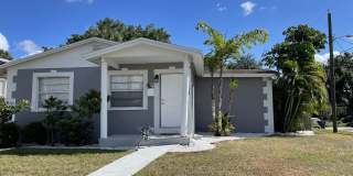 1901 N Albany Ave Gallery 1