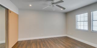 5046 Schumann Drive Gallery 25