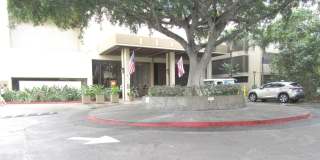 411 Hobron Lane Gallery 25