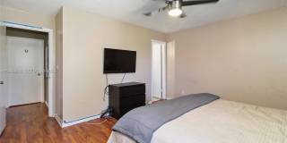 1250 SW 113th Ter Gallery 17