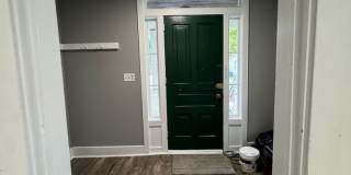 4-Bedroom Near U-M with Bonus Room, Big Backyard & Front Porch Gallery 5