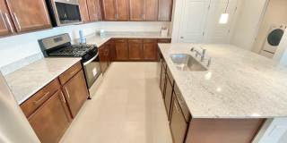 STUNNING BRAND NEW 3 BEDROOMS 2.5 BATHROOMS TWO STORY TOWNHOUSE WITH 2 CAR GARAGE Gallery 9