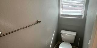 1 story 2 bedroom with Huge backyard Gallery 10