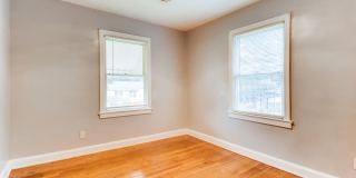 3 Bedroom Brick Ranch on Basement/5 Min Drive to Downtown Atlanta Gallery 9