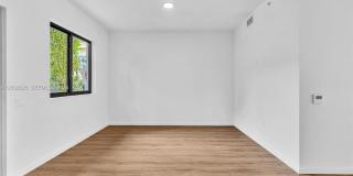 753 NW 30th St Gallery 6