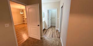 2/2 Oakleaf Townhome! Amenities! Garage Parking! Gallery 7