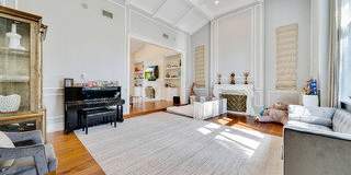 13037 San Vicente Boulevard Gallery 4