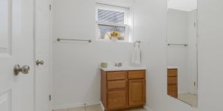 5004 ROANOKE Place Gallery 8