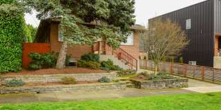 Beautiful 4 bedroom plus office home in Ballard Gallery 28