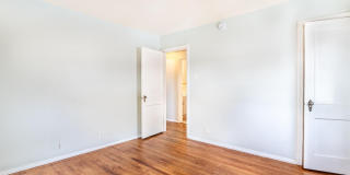1120 HOWARD Avenue Gallery 13