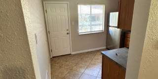 2 Bed, 1 Bath Patio TownHome in the Clayton Neighborhood Gallery 6