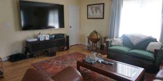 8 Hallock Street Gallery 3