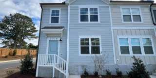 Excellent 3BD, 2.5BA End Unit Raleigh Townhome with 2-Car Attached Garage Near Desirable Amenities Gallery 1