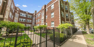1063 W Glenlake Ave Gallery 21
