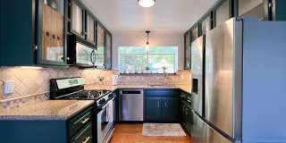 Stunning Alta Heights Hillside Home with Panoramic Views & Expansive Deck Gallery 15