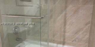 1050 SE 15th St Gallery 16