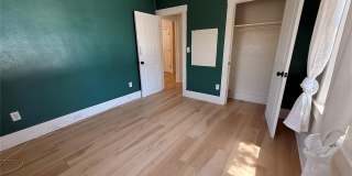 905 JONES Street Gallery 17