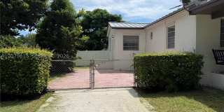 2725 SW 82 Avenue Gallery 1