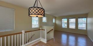 Comfortable 2BD/2BA Townhome in Carmel Mountain Ranch with Community Pool, Attached Garage & In-Unit Laundry Gallery 3