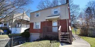*Beautifully Updated & Charming 3BD/1BA Single-Family Home Available in West Mifflin* Gallery 1