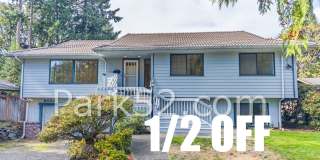 1/2 Off First Full Month! 4 Bedroom Single Family Home in Lakewood Gallery 1