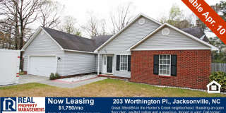 Charming home with open floor plan, vaulted ceilings and spacious backyard Gallery 1