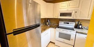 2 Bedroom 1.5 Bathroom 2 Parkings at Nuuanu Streamside Spacious Ground Floor Unit Available Now! Gallery 7