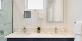 4827 Riverton Ave Gallery 18