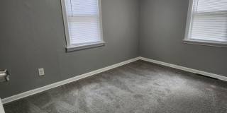 One Level VERY updated Home with (1) Car Garage! Gallery 9