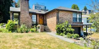 Beautiful Craftsman House in Quiet Queen Anne Neighborhood! Gallery 1