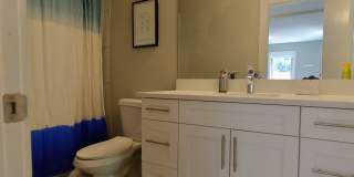 406 East Side Ave SE - Full HouseMain Gallery 11