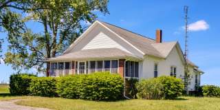 Charming 2 Bedroom, 1 Bathroom Rural Home for Rent Gallery 1