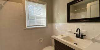 Room in 3 Bedroom Home at Remount Rd Gallery 7