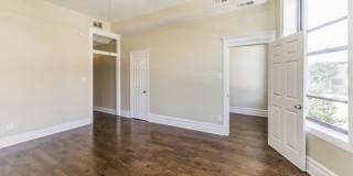 2445 W Harrison Gallery 5