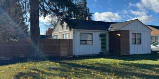 Beautifully Maintained Home in the Heart of Ellensburg Gallery 1