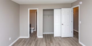 The BLVD Apartments | Newly Renovated 1 Bed/1 Bath — FREE 50" TV With Move-In! Gallery 10