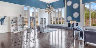 Entro at Midtown Gallery 6