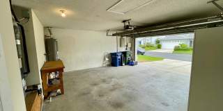 Resort-Style Living Gorgeous two bedroom, two bath, +den, detached villa for rent in North Sarasota Gallery 13