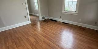 2 Bedroom / 1 bathroom House in Peoria, IL Gallery 17