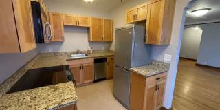 Queens Court Large Charming 1 Bedroom Available Now! Highly Desirable Queen Anne Location Gallery 11