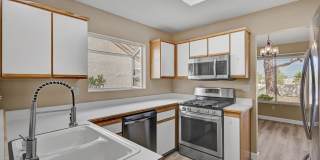 READY TO MOVE IN!!  Pristine Clean townhome in Sun City Summerlin! Gallery 22