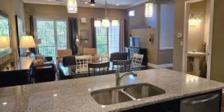 Seasonal Short-Term 2 Bedroom, 2.5 Bath Multi-Level Condo with Balcony and Patio located on Venice Island! Gallery 20