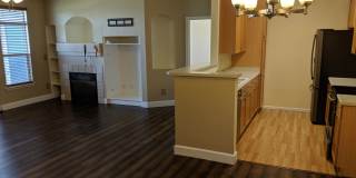 Beautiful Ground Floor Condo, Steps From Light Rail - Close to Fitzsimmons/DIA Beautiful Ground Floor Condo, Steps From Light Rail - Close to Fitzsimmons/DIA Gallery 1