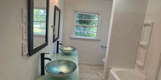 Completely remodeled 3-bedroom 2 full bathroom on over an acre lot Gallery 6