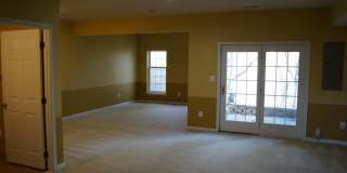 25575 AMERICA Square Gallery 54